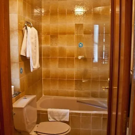 Aribel Longinos Guest house